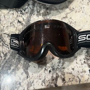 Scott Black and Brown VR Headset